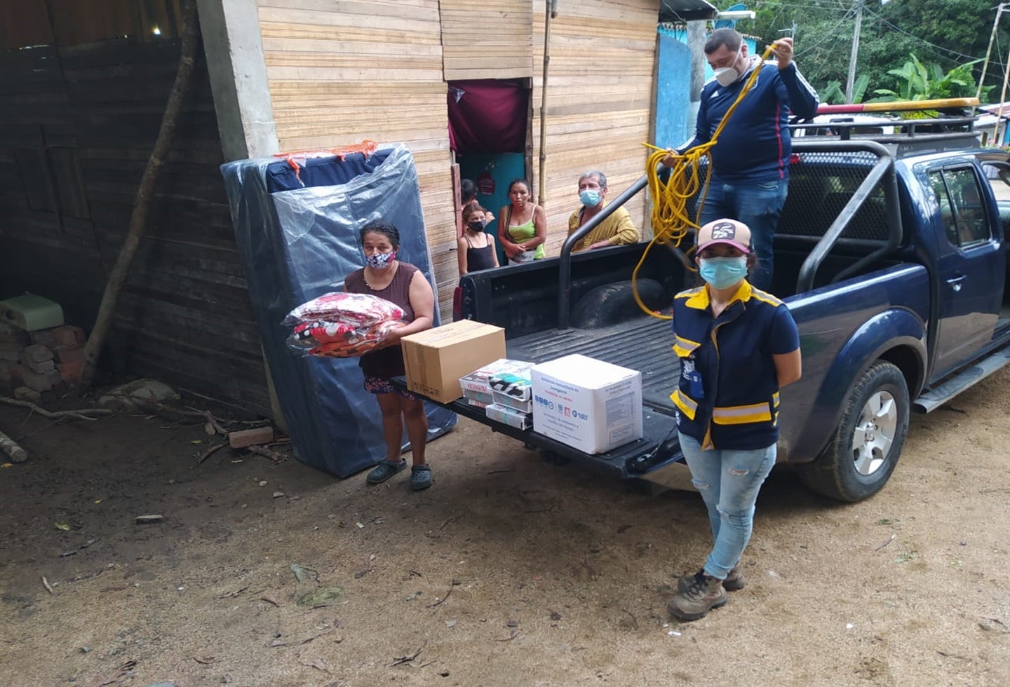 Ayudas humanitarias a familias afectadas por las lluvias en Ibagué