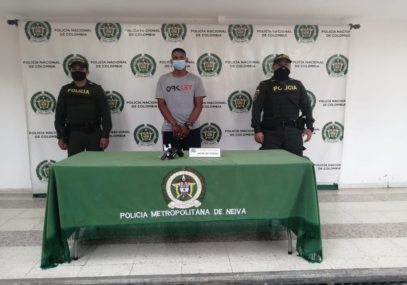 ¡Echando bala! Capturados dos delincuentes en Neiva