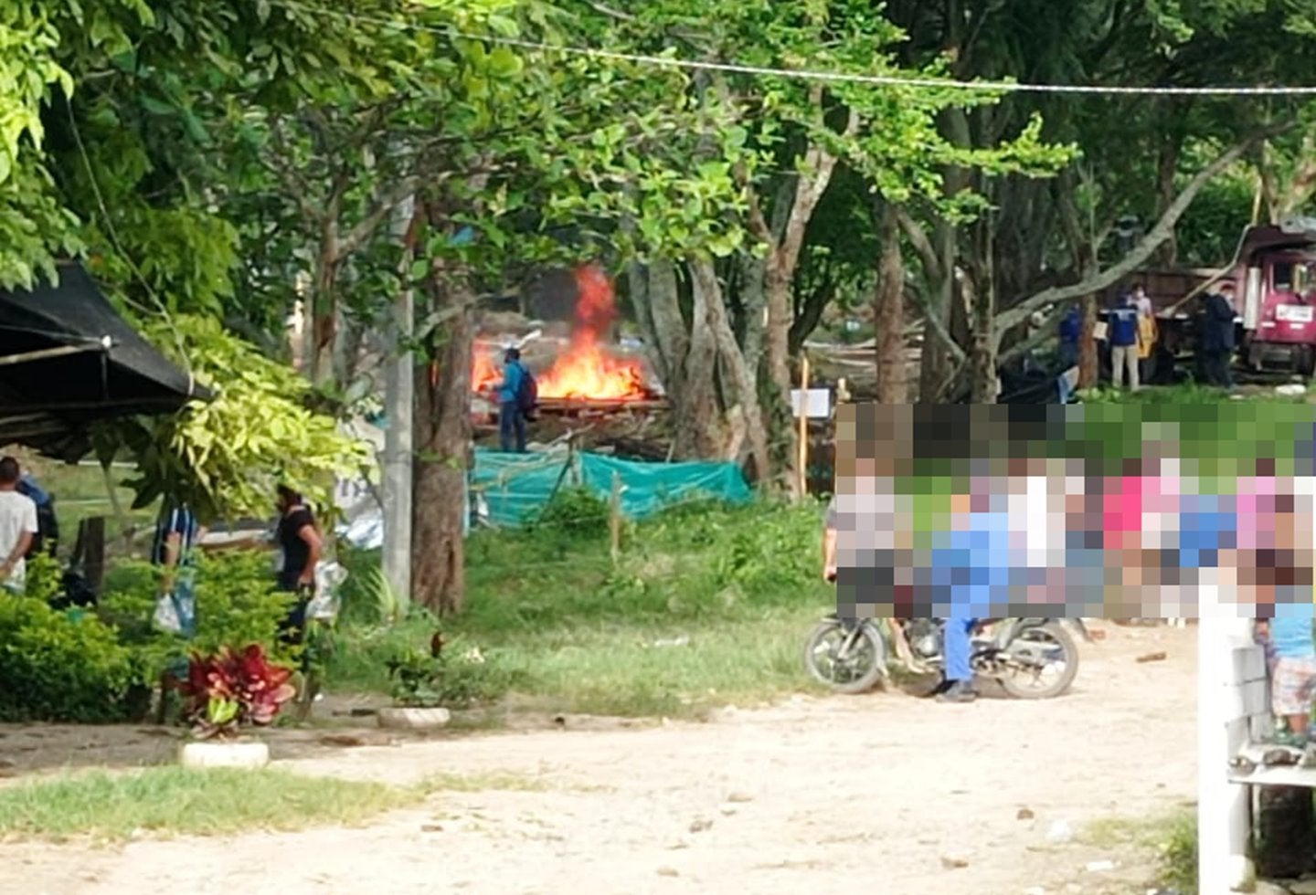 ESMAD es recibido a piedra y machete por invasores en el lote de la Ciudadela Bolívar