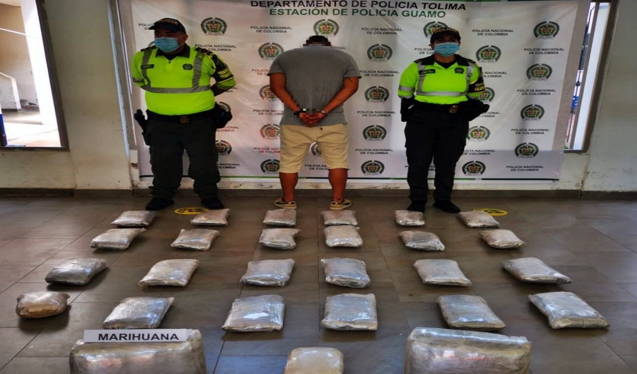 Pasajero llevaba en dos cajas 18 kilogramos de marihuana en la vía al Guamo