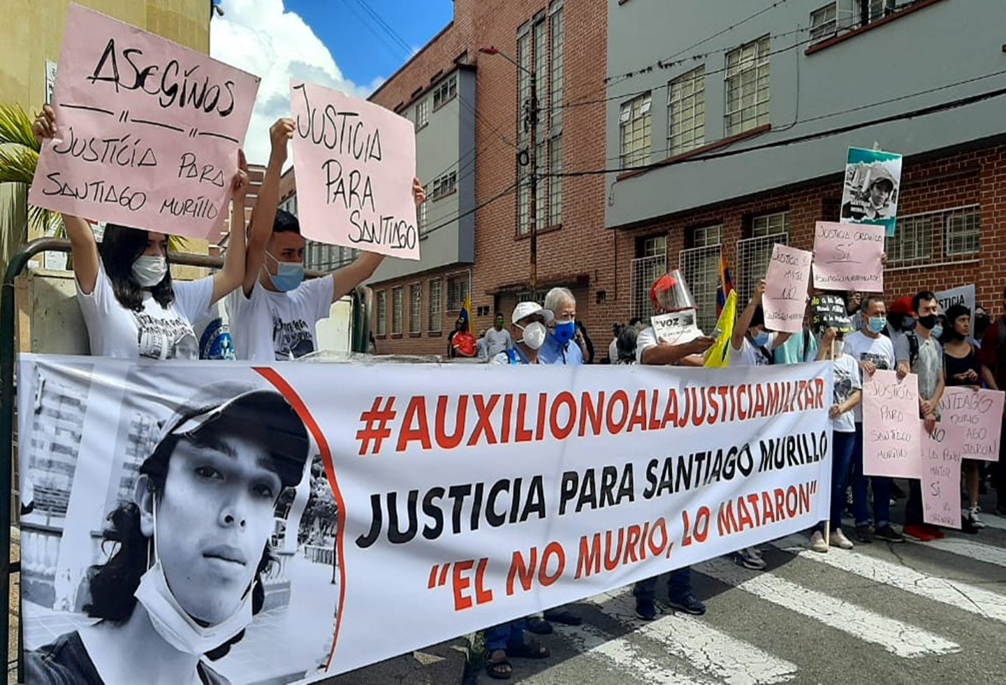 Plantón en memoria de Santiago Murillo