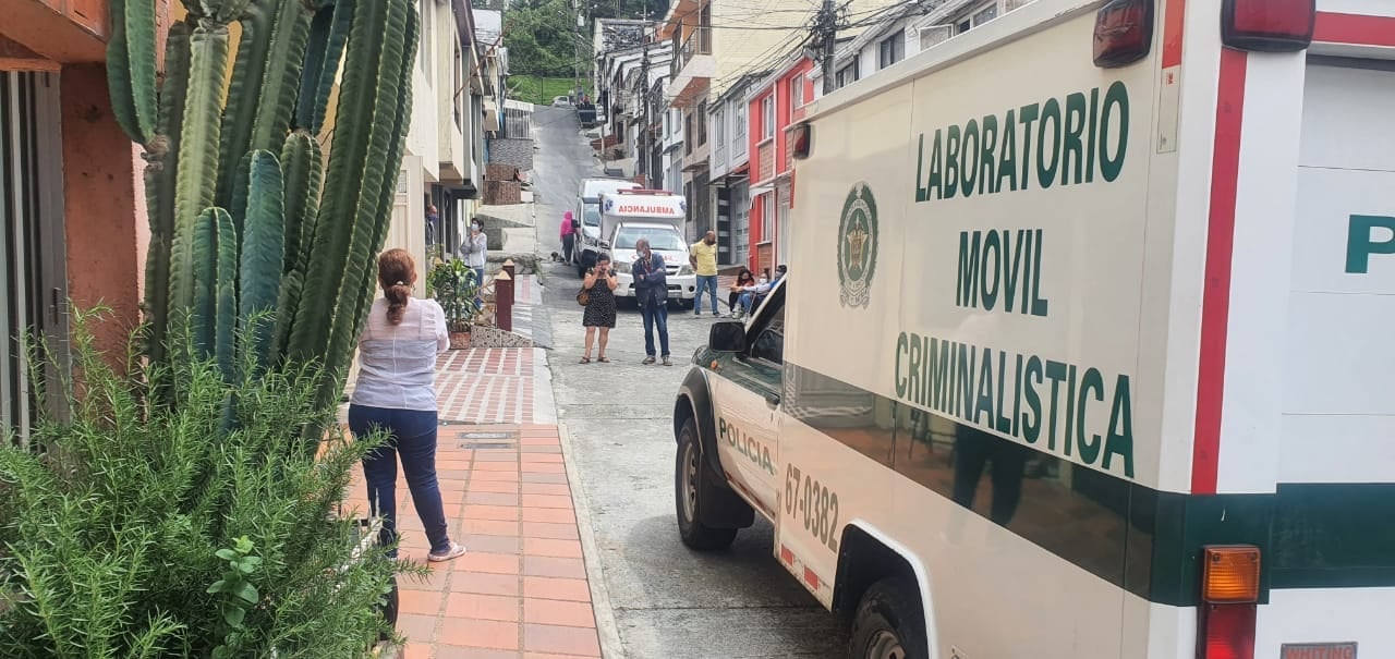 En el barrio La Carola de Manizales ocurrió el doble homicidio.