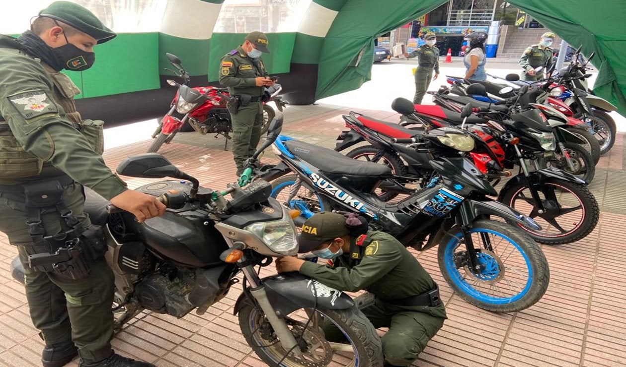 Policía Tolima implementó en Chaparral la campaña ¡marca tu moto!