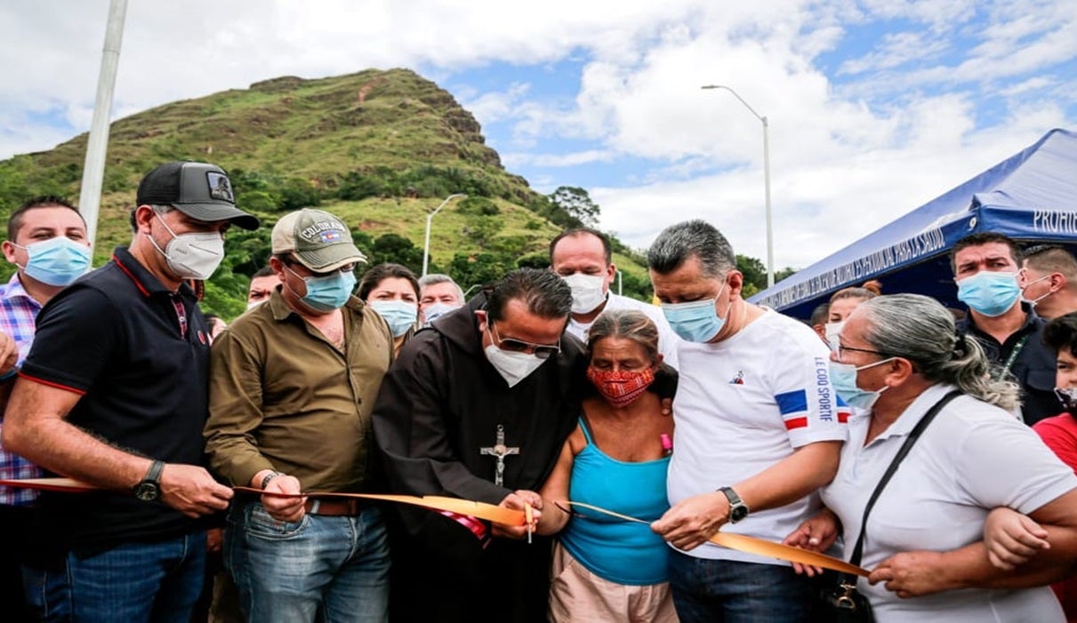 Inaguración puente Gualanday