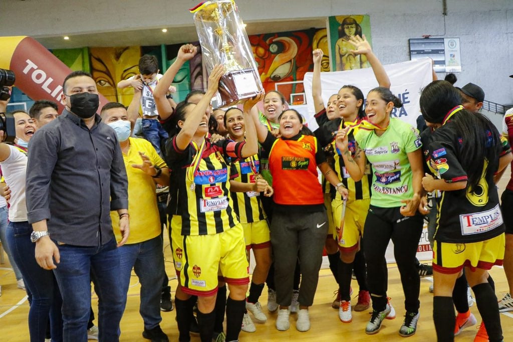 Jhon J sPORT CAMPEON FEMENINO FUTSAL