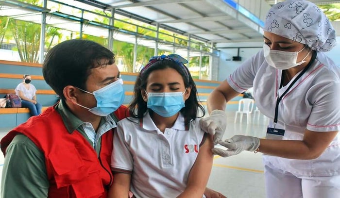 Vacunación sigue en los colegios de Ibagué