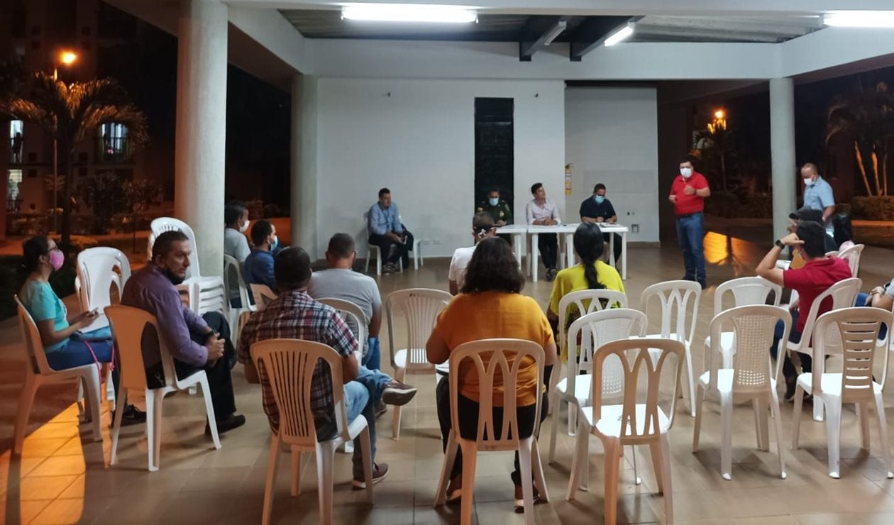 Berbeo se reunió con líderes de La Arboleda del Campestre, buscando mejorar la seguridad en la zona