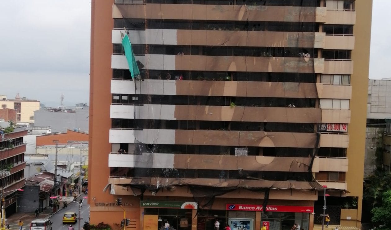 Por poco y ocurre una tragedia en el edificio Corfitolima de Ibagué