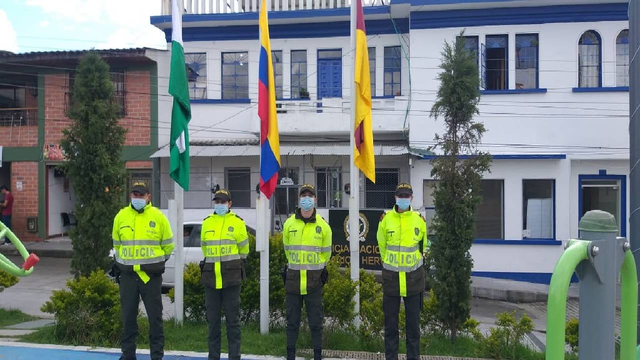 Banderas a media asta