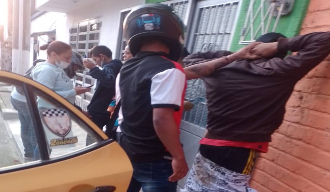 Momento de captura de los presuntos ladrones