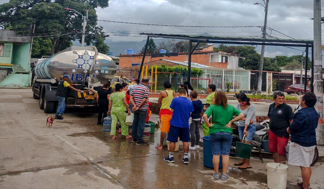 Carrotanques del Ibal en comunas 12 y 13 de Ibagué