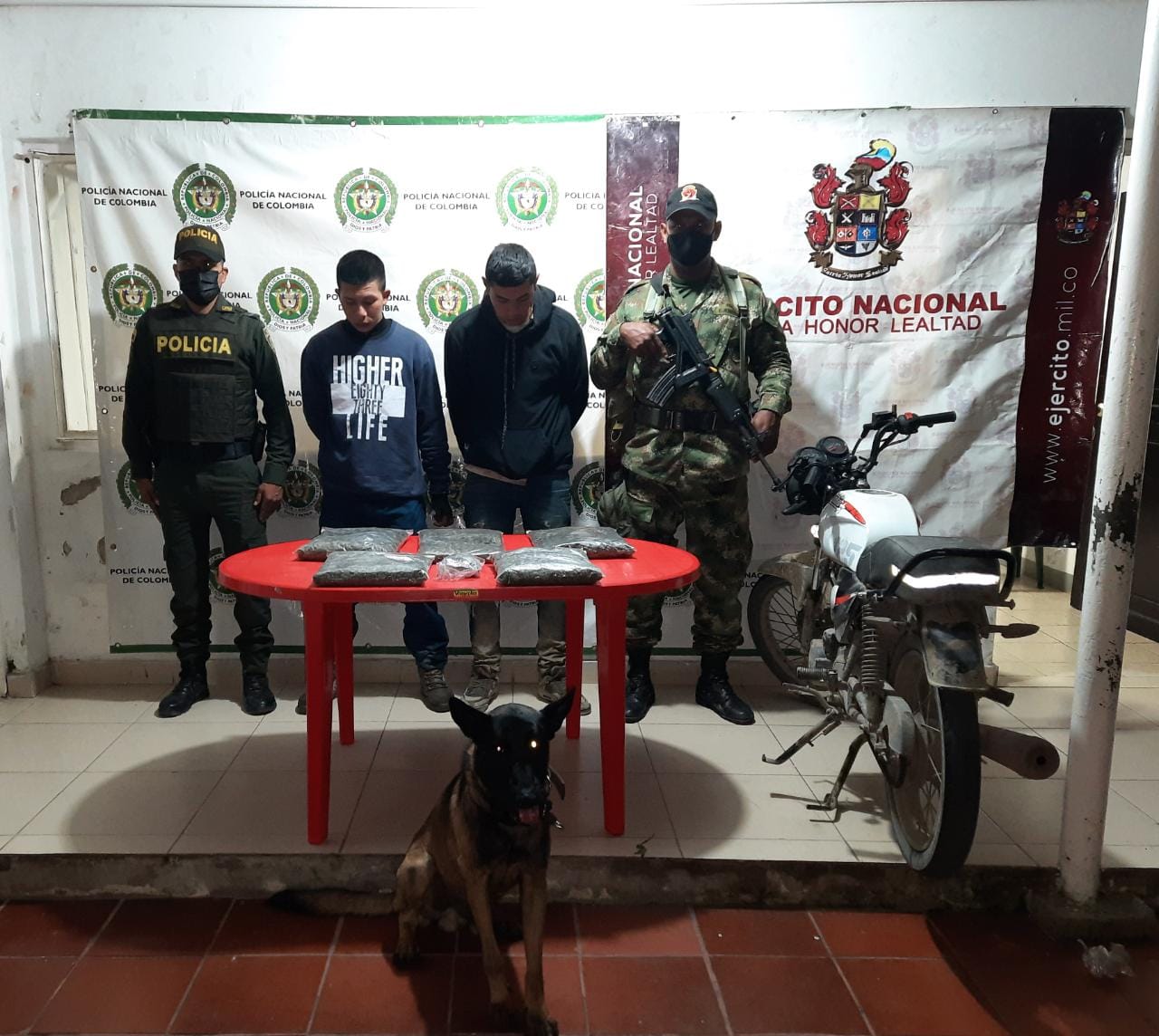 canino de antinarcóticos “Thor” asedia a los jibaros en el sur del Huila