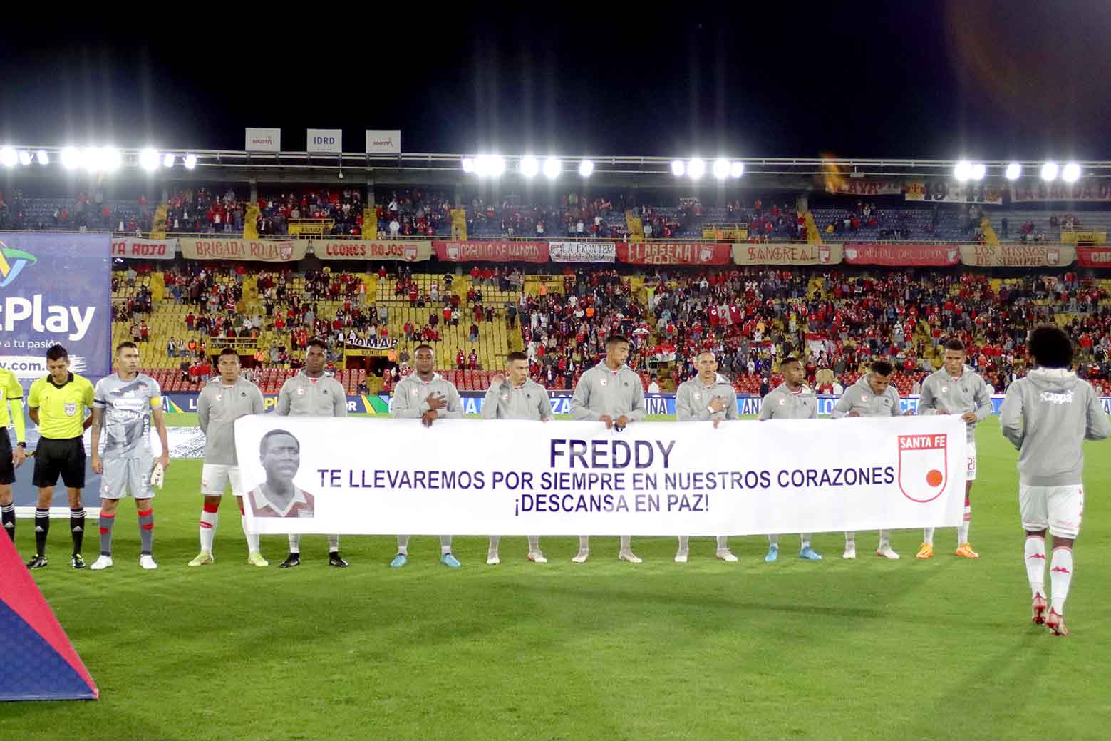 Homenaje de Santa Fe a Freddy Rincón