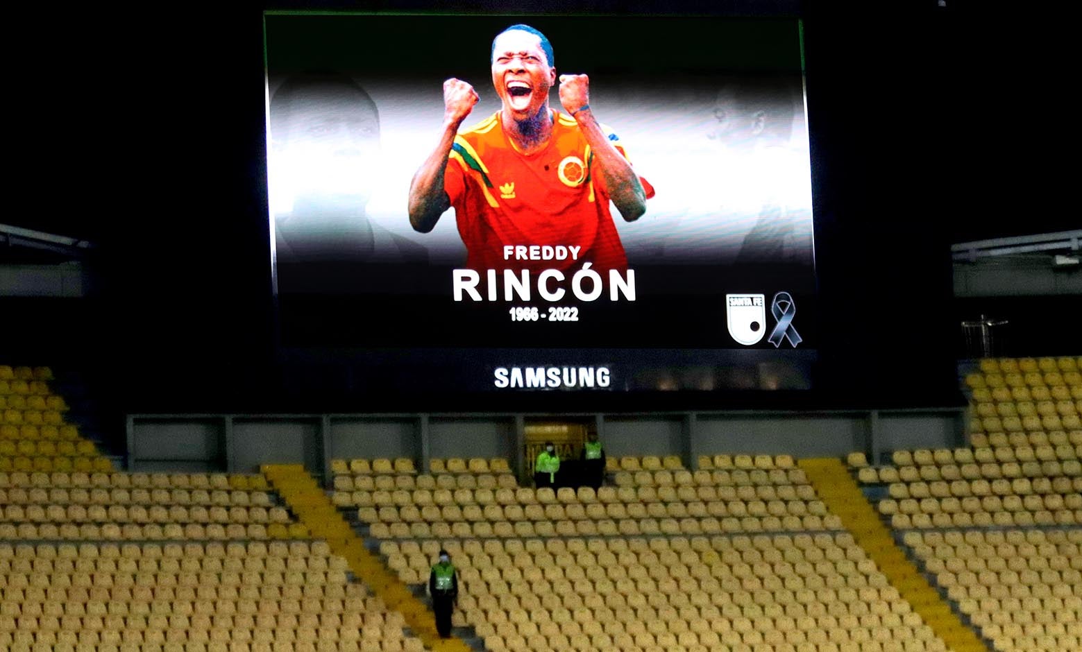 Homenaje de Santa Fe a Freddy Rincón