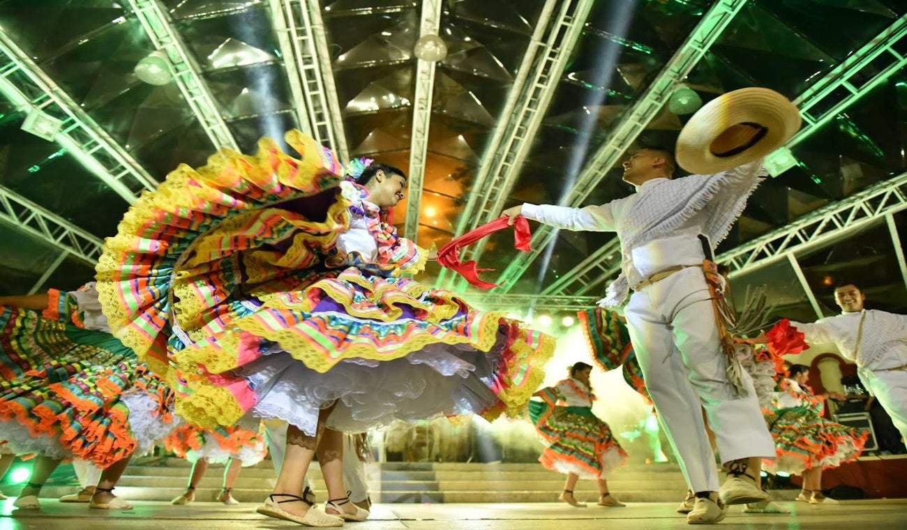 Reinado Municipal del Folclor