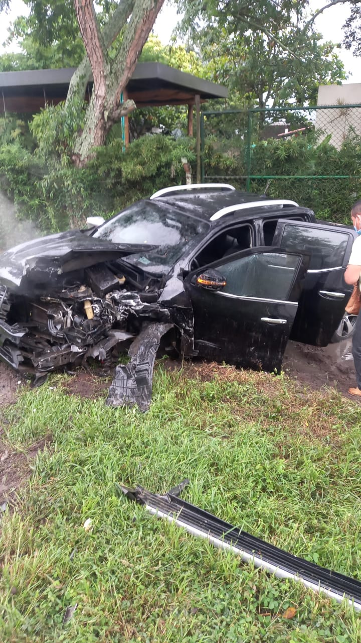 Accidente vía a Alvarado