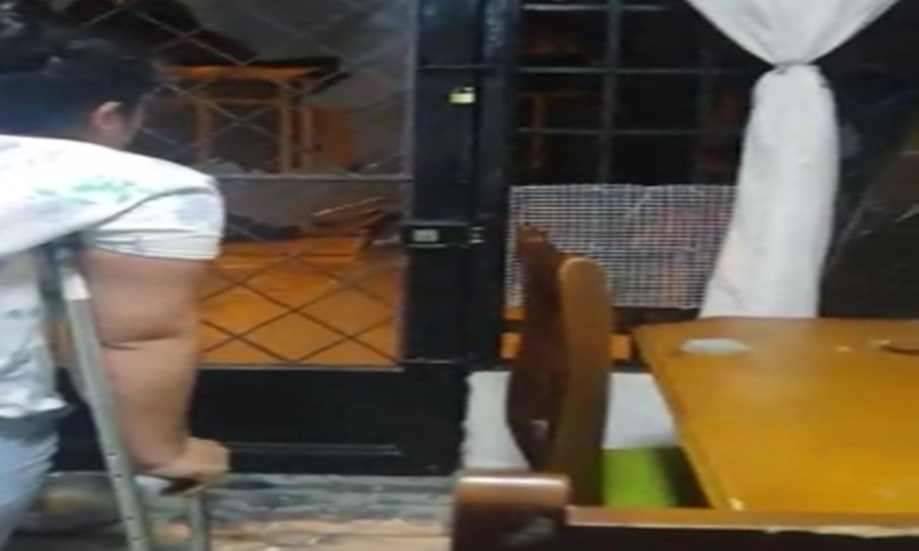 Borrachos rompieron los vidrios de sus vecinos y los amenazaron con cuchillo en el barrio La Esmeralda