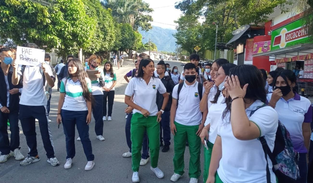 Plantón de los estudiantes en Ibagué