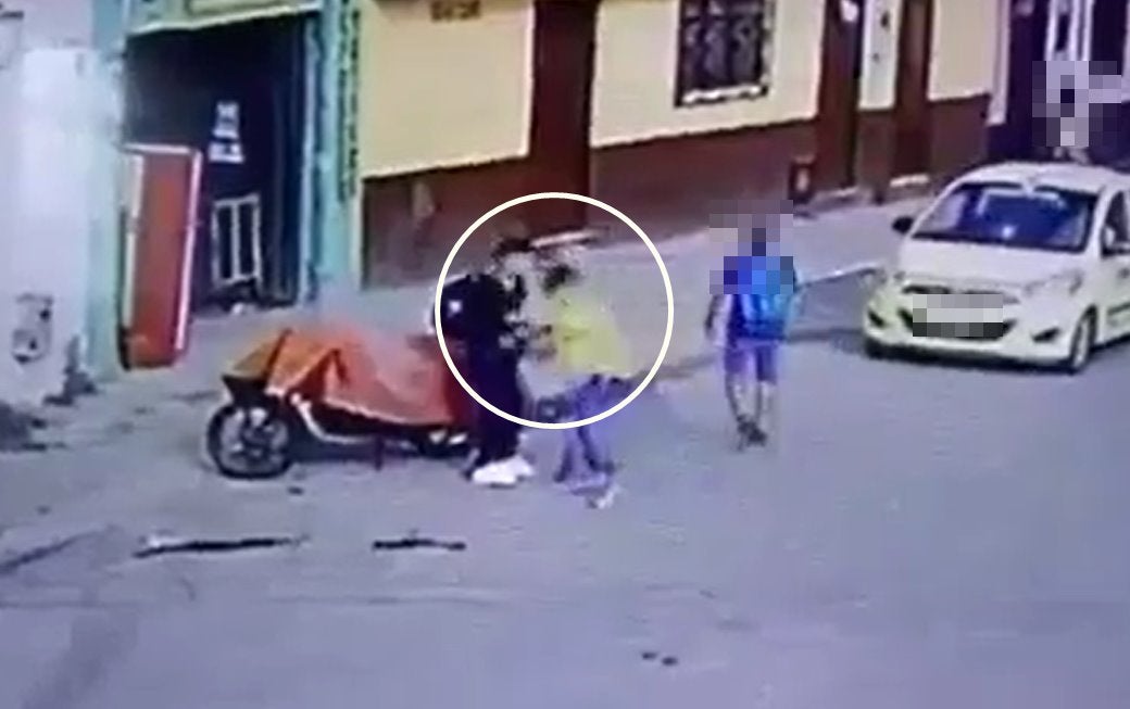 Dio ‘papaya’ y un ladrón se le llevó el celular en la Vuelta del Chivo