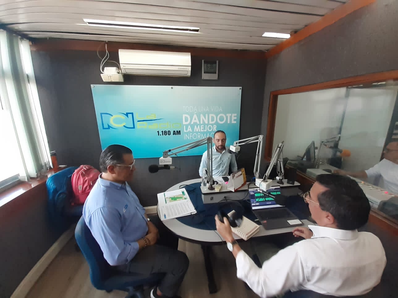 Director General de la Unidad de Restitución de Tierras en RCN Radio