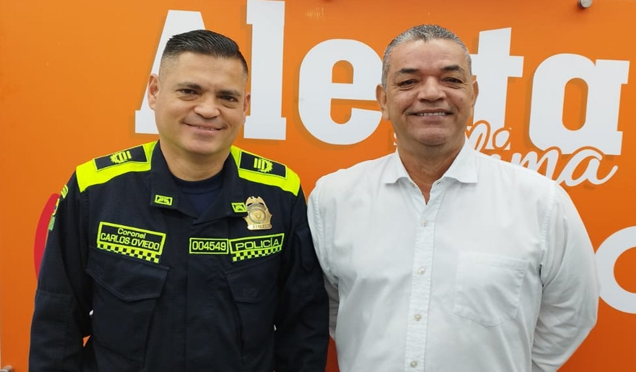¡Firme en La Cariñosa! El nuevo comandante de la Metib, estuvo visitando las instalaciones de RCN Ibagué