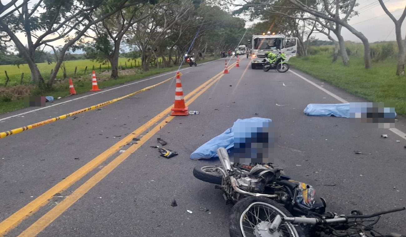 Aparatoso choque de dos motocicletas cobró la vida de tres personas en la vía Alvarado