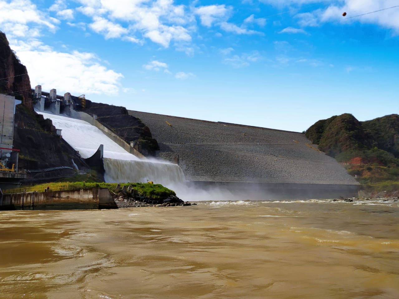 Afectados por la hidroeléctrica el Quimbo