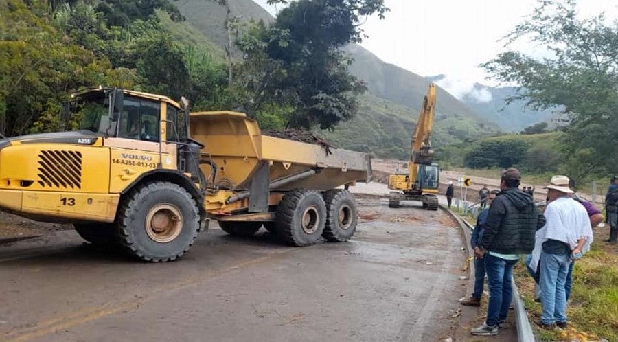 Vía que de La Plata en el Huila- Cauca