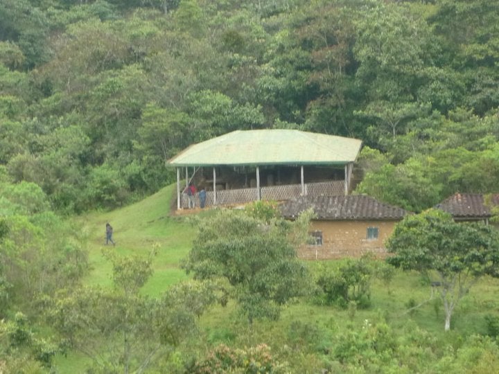900 Familias beneficiadas con electrificación rural