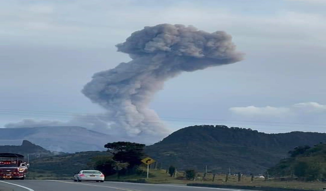 Nevado del Ruiz ceniza