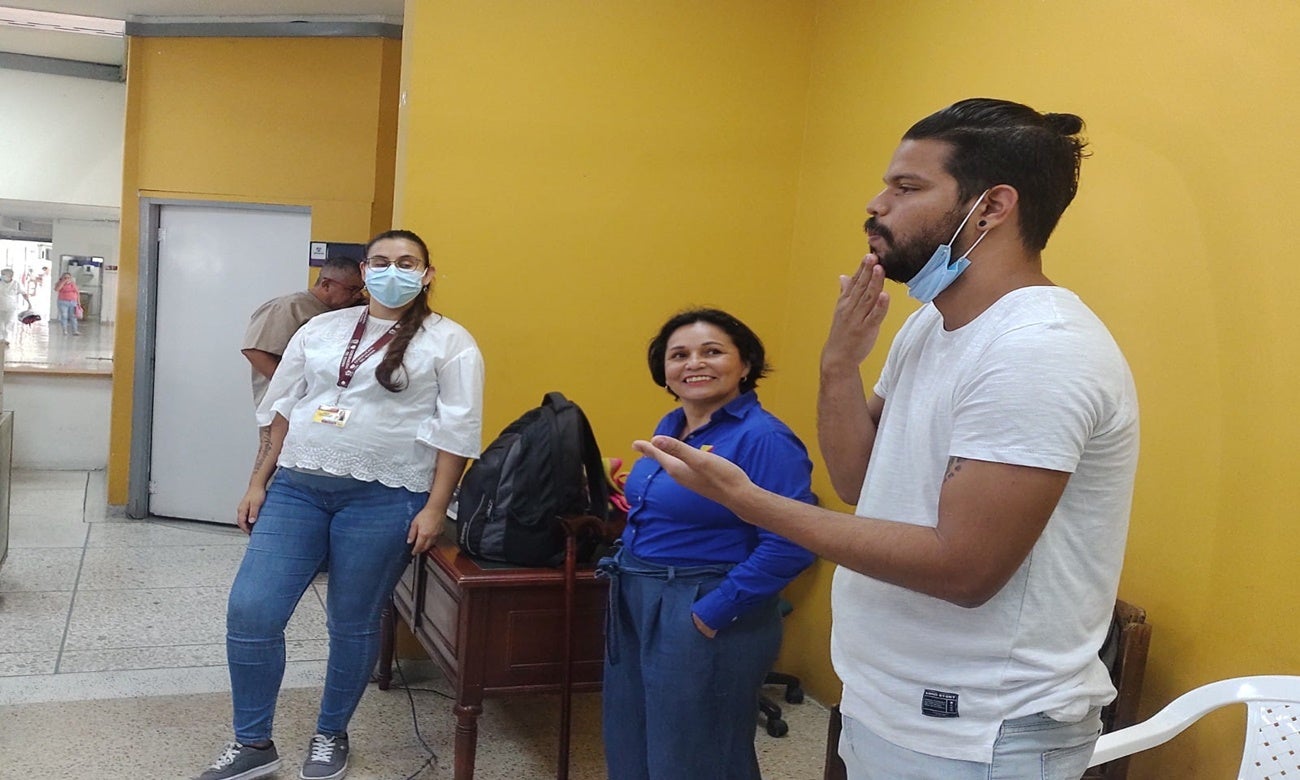 Personas sordas Tolima