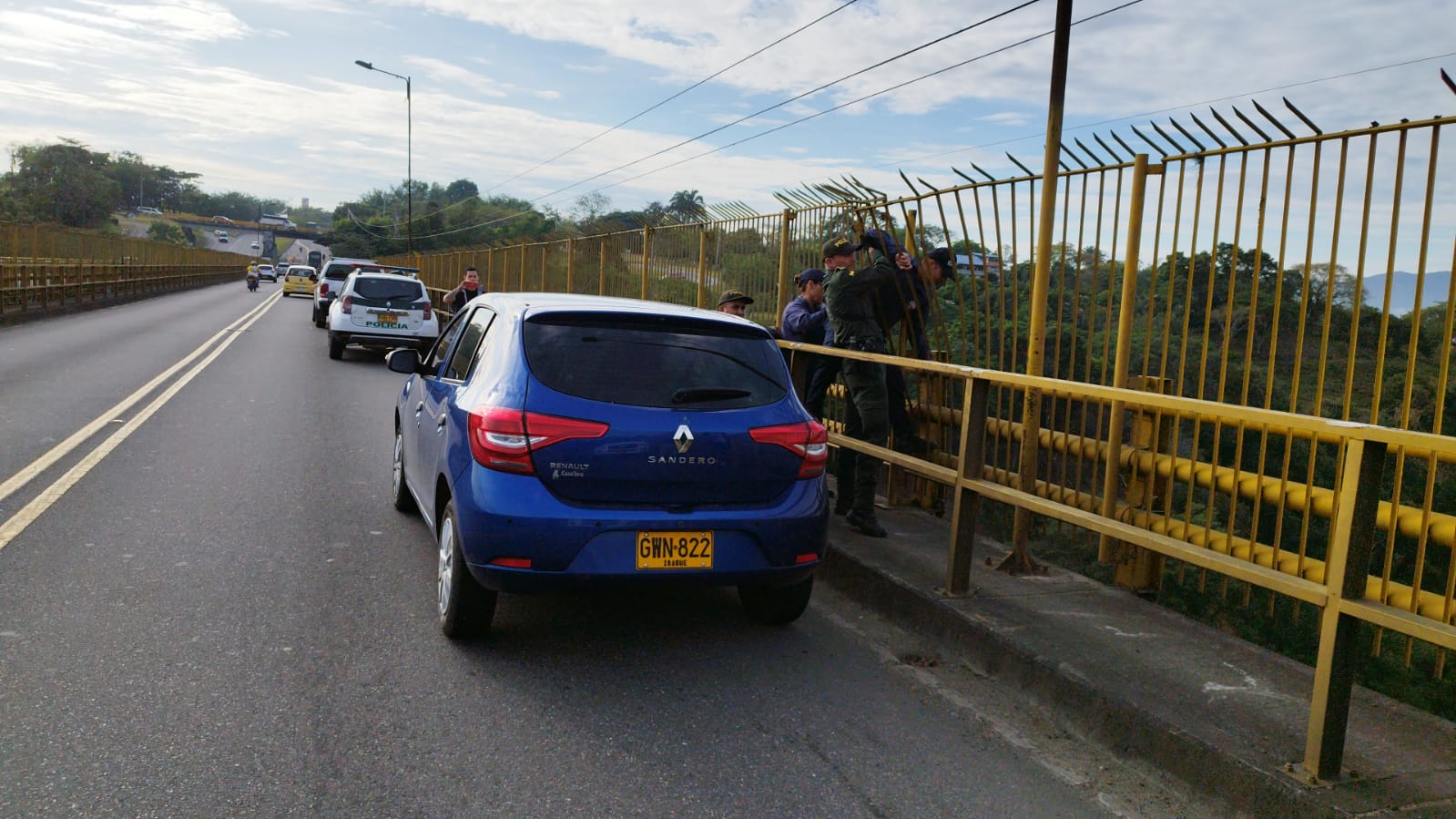 Mujer habría saltado del puente de la variante en Ibagué
