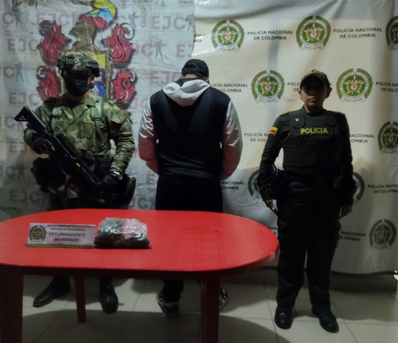 La sustancia era transportada en el baúl de un vehículo