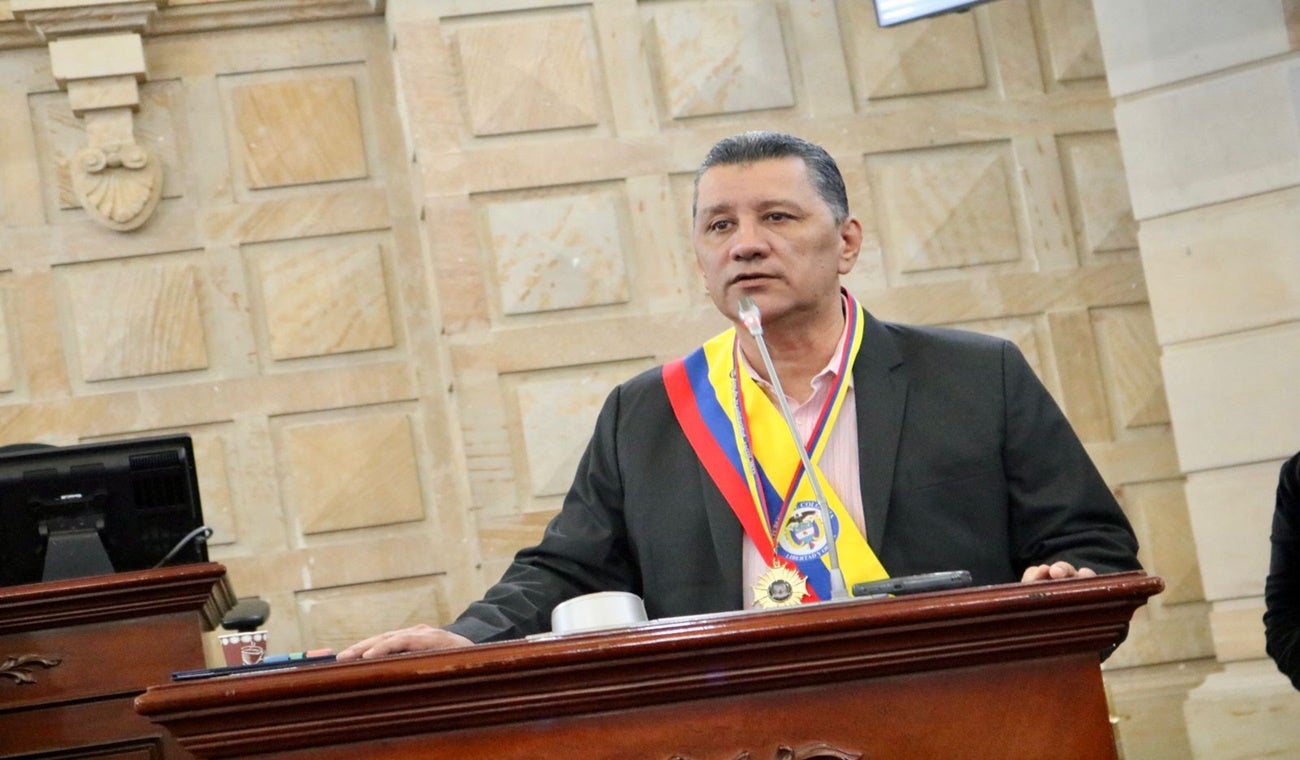 Gobernador en el Congreso de la República