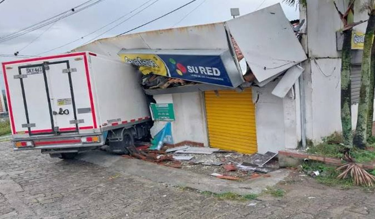 Denuncian instalación de ‘reductor de la muerte’ en el Poblado