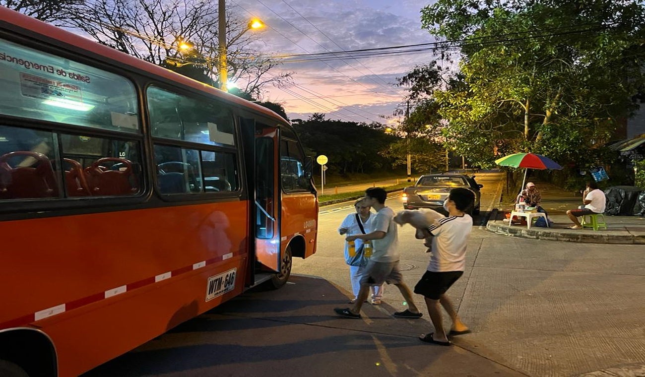Inspección a rutas de buseta en comuna Nueve de Ibagué