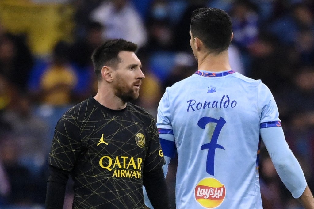 Lionel Messi y Cristiano Ronaldo en partido amistoso