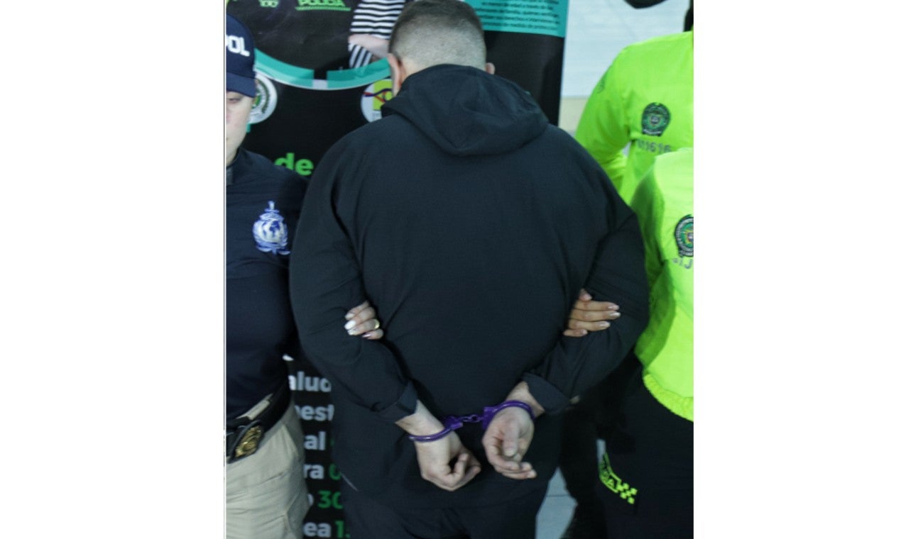 Esposas Púrpuras - John Poulos - Feminicidio Valentina Trespalacios