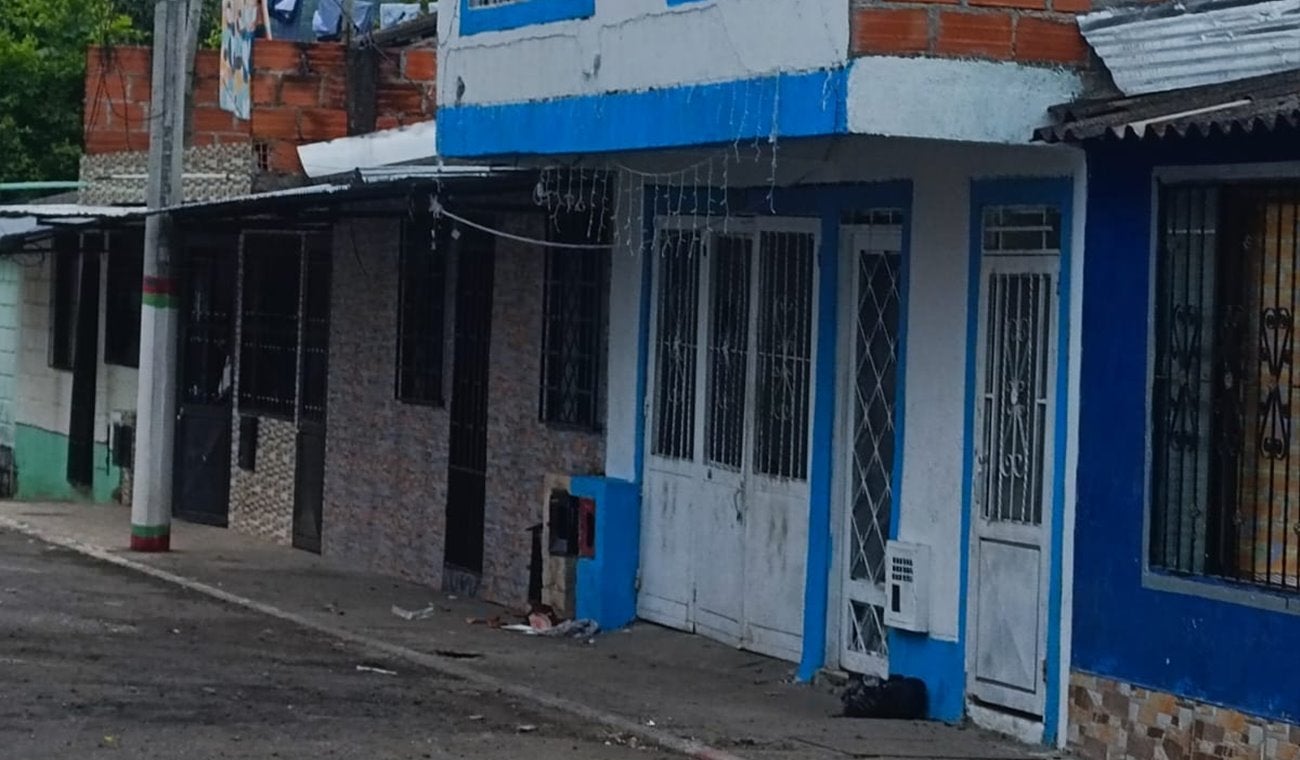 ¡Violencia extrema! Desalmados le quitaron a machete la mano a un joven en Nuevo Combeima