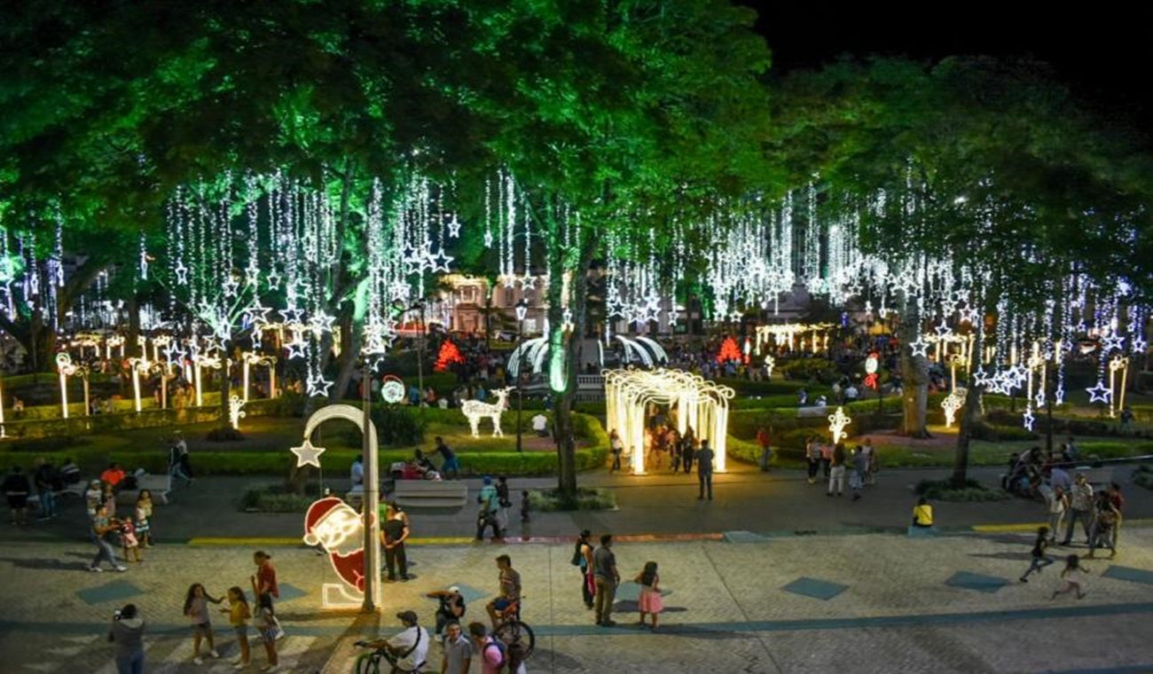 Alumbrado navideño en Plaza de Bolívar