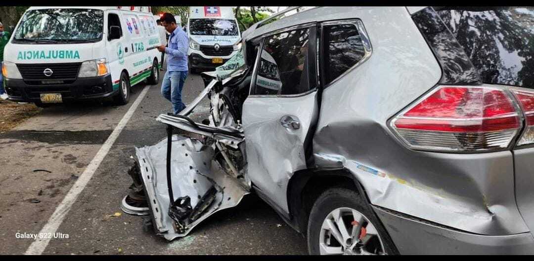 Foto Accidente Carro Gerencia Hospital San Rafael