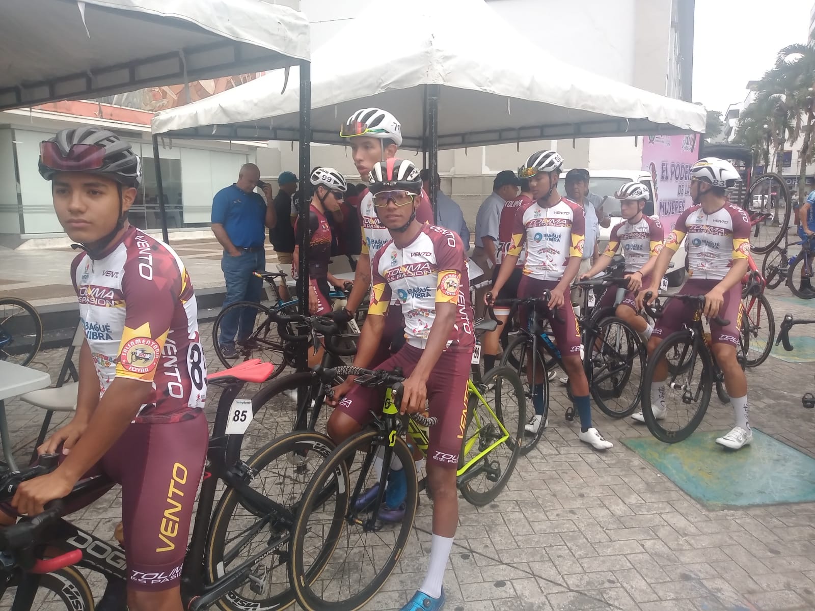 Migeul Angel Lopez lider de la viuelta al tolima