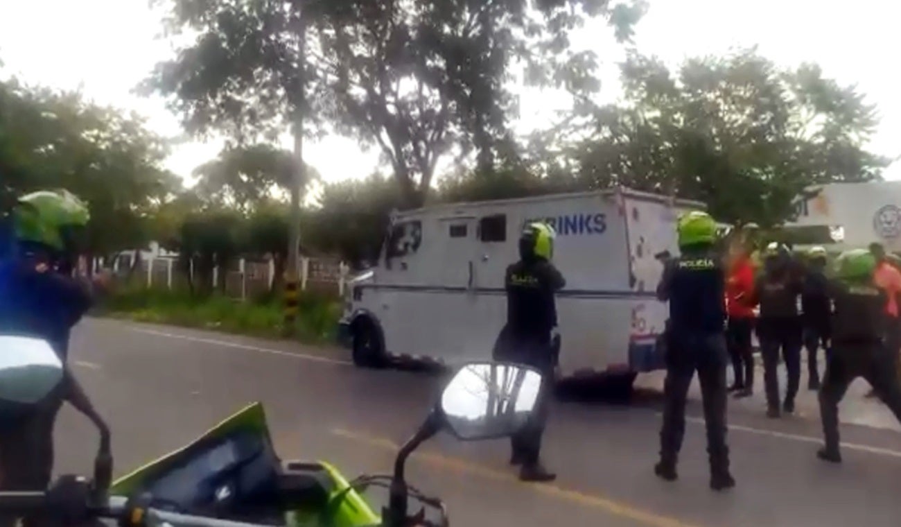 En videos: Policía persigue y dispara a carro de valores robado en Valledupar