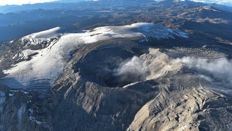 Situación del Volcán Nevado del Ruiz obliga a enviar a estudiantes a clases virtuales en tres municipios de Caldas.