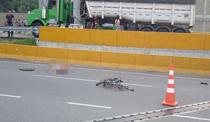 Accidente ciclista doble calzada El Espinal
