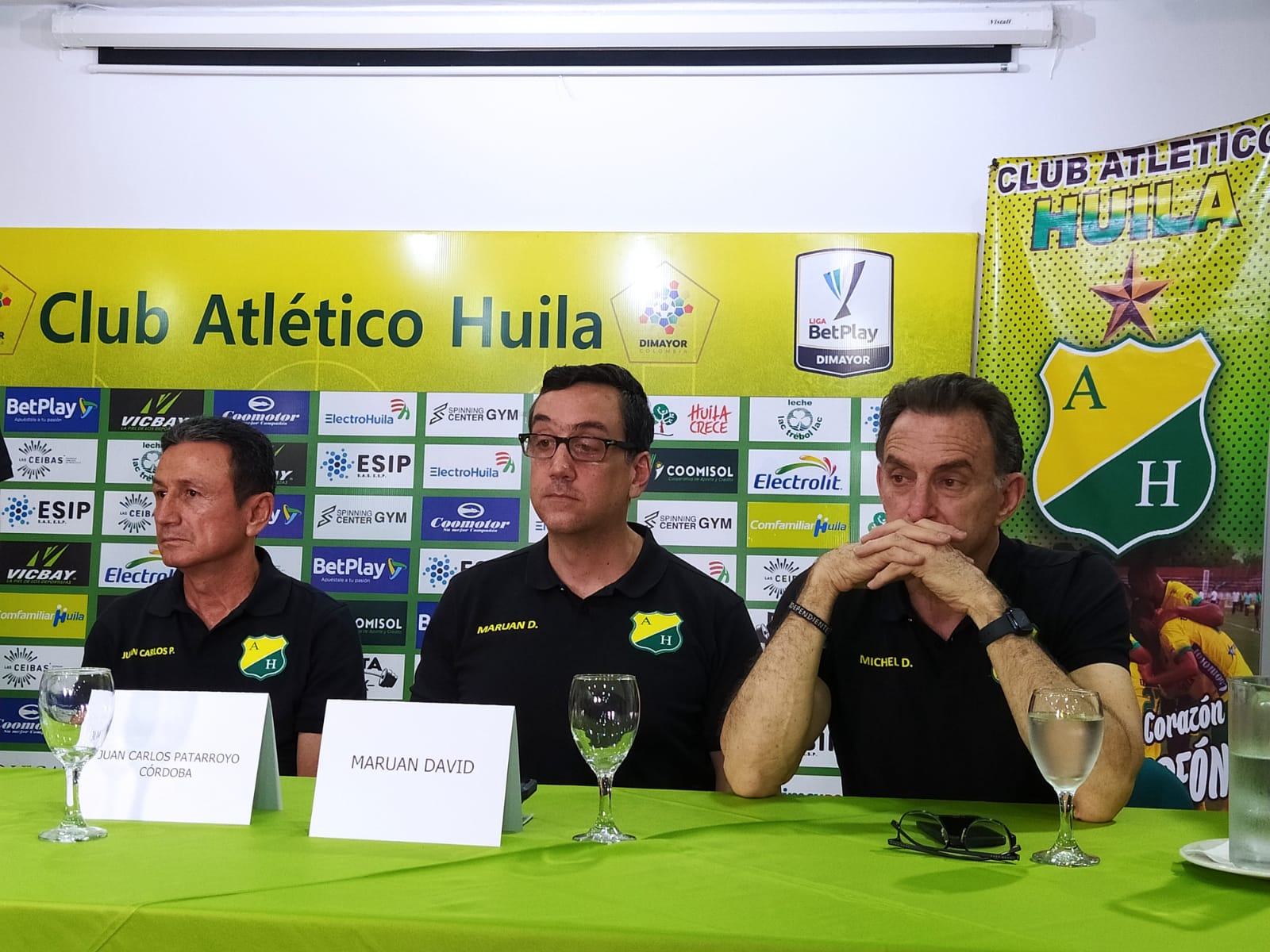 Es urgente resolver el tema del estadio de Neiva: Michell Deller