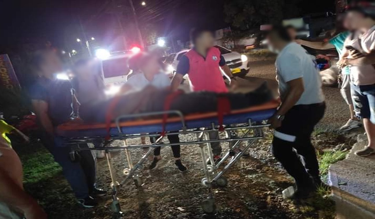 Falleció peatón que fue arrollado por una camioneta en el sector de Mirolindo El adulto mayor se bajó de la moto para entregar un domicilio y no tuvo precaución al cruzar la calle