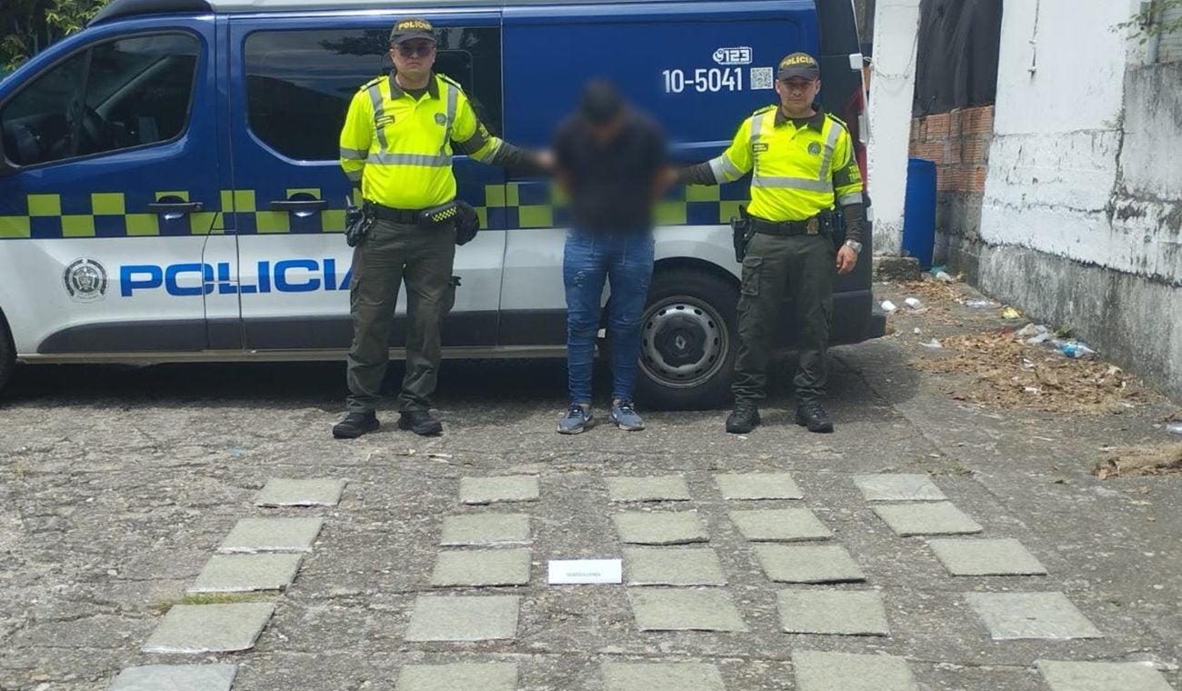 Cárcel a pasajero que transportaba 13 kilogramos de marihuana en un bus por la vía a Saldaña