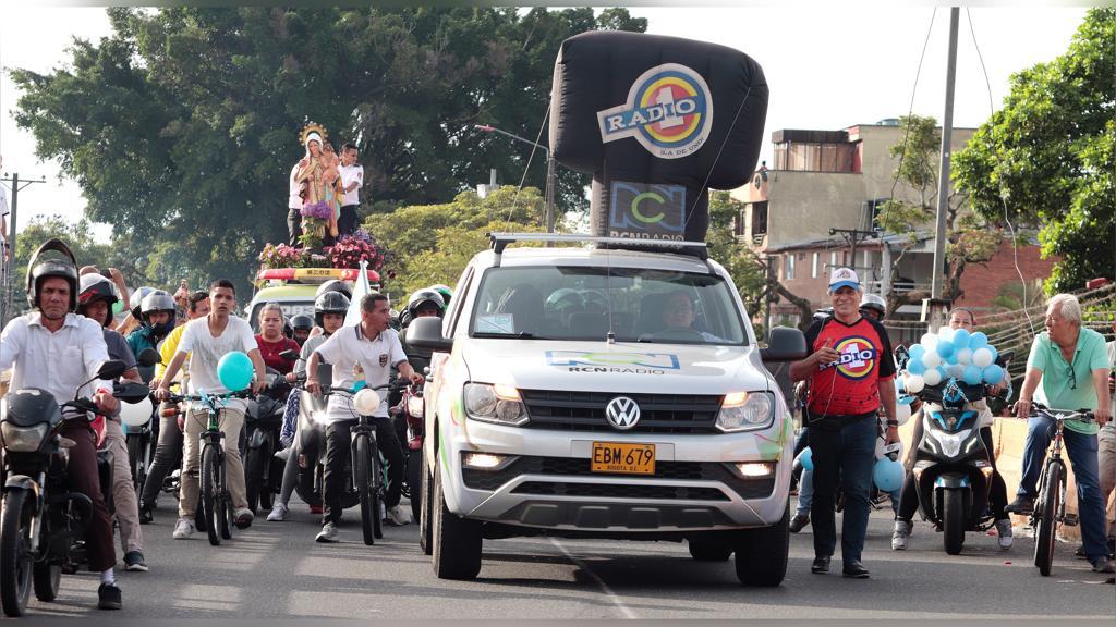 Marcelo Alzate, liderando el desfile de la Virgen del Carmen