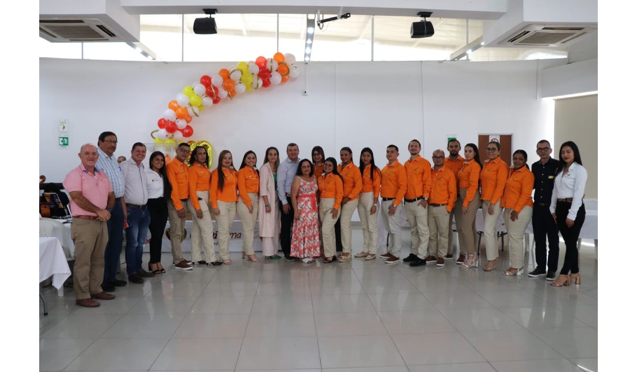 Funcionarios de agencia de empleo de ComfaTolima